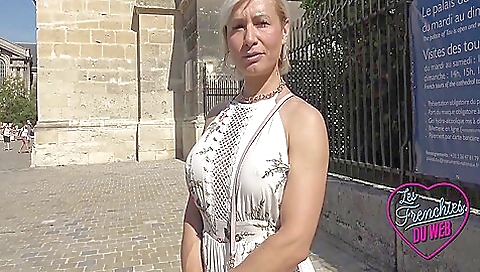 Kim, Milf Aux Gros Seins, Accro A La Baise 15 Min