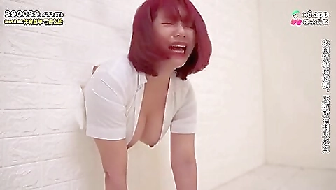 Asian Stuck In Wall Gets Fucked & Creampied