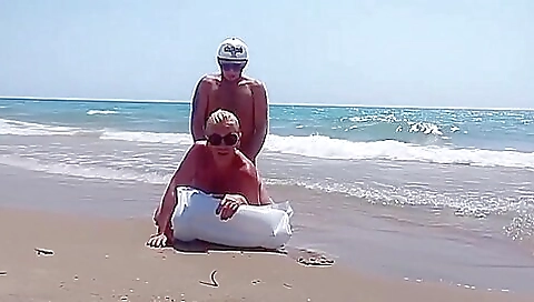 Crazyfamily 1970 - Fuck My Stepmom On The Beach