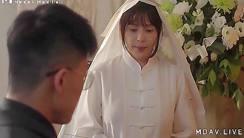 The Widow Who Cheated On Husband In Front Of His Last Photo