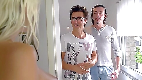 Double Penetration With Cumshot In Mouth Of Two Huge Cocks For Housewife