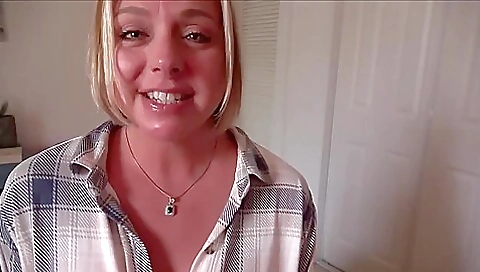 Briana Beach Is A Cock Loving Blonde Mature With Big Boobs