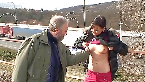 A Mature Man Sees A Young Whore Alone Who Wants To Fuck Her