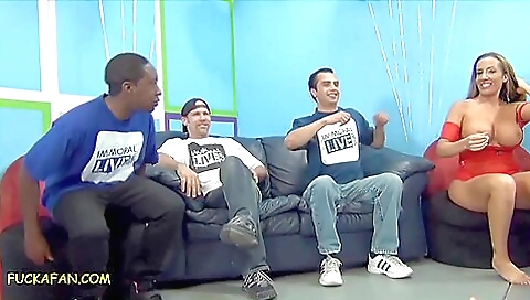 Redneck Rich Shoots His Valentines Arrow On Richelle Ryan Jennifer White & Brianna - Teaser Video