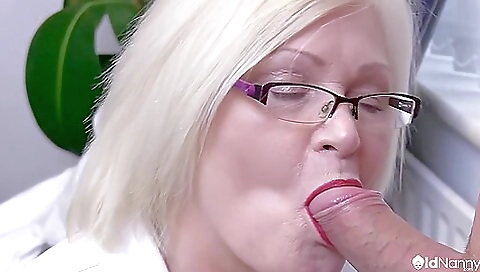 Curvy British Blonde Mature Gives Intense Blowjob