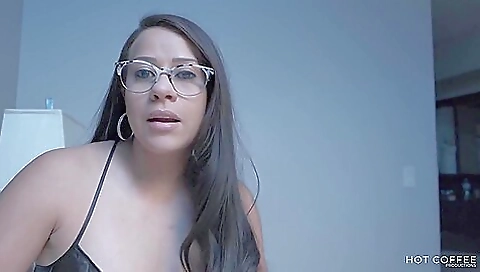 Jollapr - Mi Esposo Cometio El Error De Dejar A Su Hijo Solo Conmigo